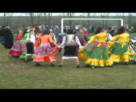 Sarbatoarea comunei Suhurlui.  /   First holiday in a village in Romania