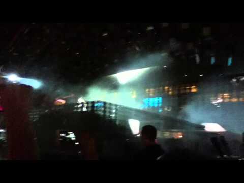 Alesso Opening @Ushuaia Departures   Tear the Roof Up