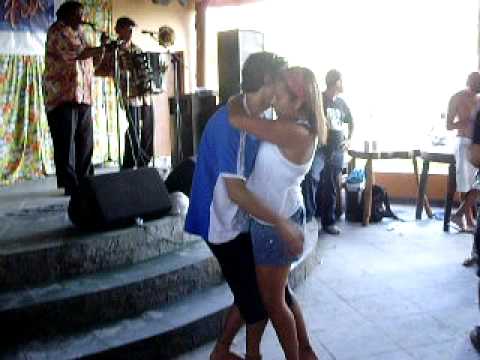 Filhos tocando com Griiiilo(não é Grélo não!) do Trio Dá Nada e Aninha Rói do Rio!