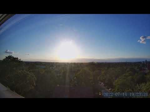 14. Juli 2022: Altocumulusfeld + lenticularis + Sonnenuntergang im Zeitraffer über Berlin