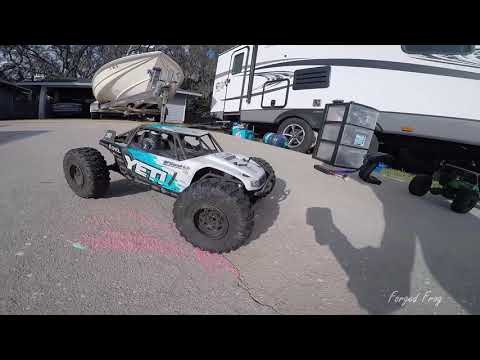 Unboxing a New (used) Axial Yeti!