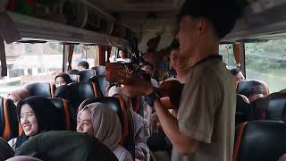 Download lagu PENGAMEN ANYER ✓ LIHAT YANG BENING BENING  MAKIN SEMANGAT AJA NGAMEN NYA HEHEHE mp3