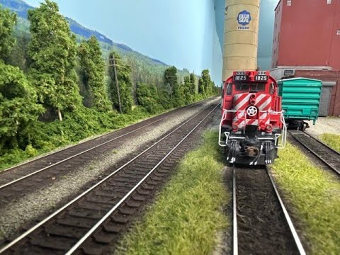 Layout Tour/Cab Ride on Mark and Parker Fortin's Ho Scale Canadian Pacific Newport Sub in Vermont.