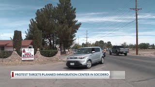 Download lagu Protest against immigration detention centers in Borderland mp3