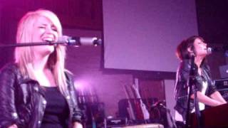 Barlow Girl - Sing Me a Love Song