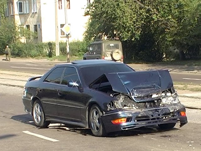Массовое столкновение на перекрестке