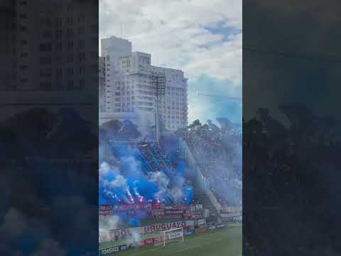 "Recibimiento de La Banda del Parque de Nacional en el clásico vs Peñarol - 06/07/2025" Barra: La Banda del Parque &bull; Club: Nacional