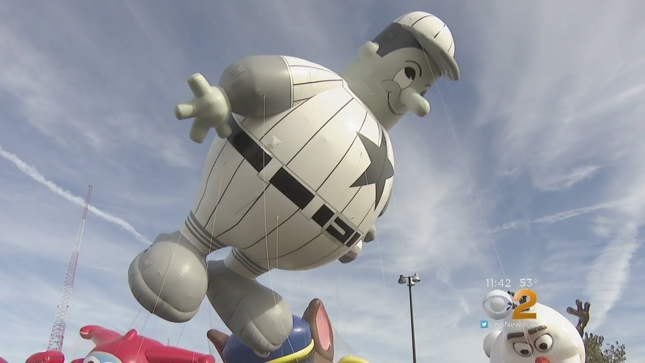 Macy's Balloons Take Test Flight