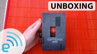 Motorola Droid Mini Unboxing | Engadget