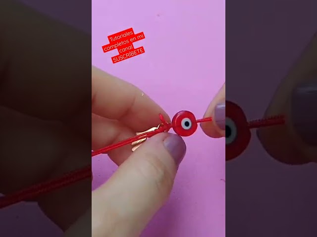 Vídeo relacionado con Vroxdrez 4PCS Pulsera de Hilo Rojo Kabbalah Amuleto de Buena Suerte Protección Mal de Ojo para Mujeres Hombres Parejas Madre Hija Regalo Significativo y Energético (A) (A)