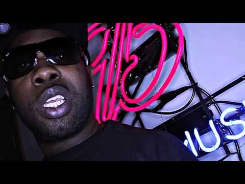 (Studio Video) Jay Riz Feat. Binky Bandz - Black Friday