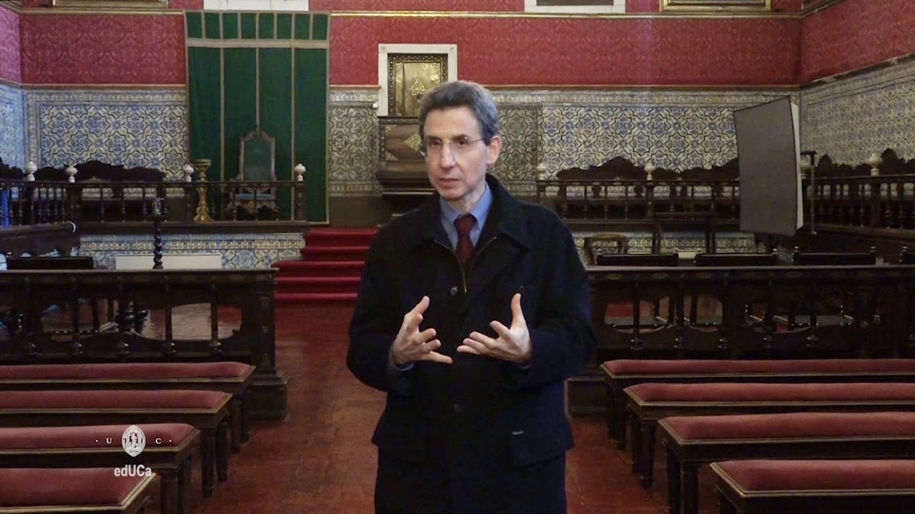 A Sala dos Capelos antes e depois das Cortes de 1385