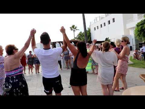 Nathan Carter On The Costa 2018 - Music by Nicky James - Nathan Dancing to Irish Rover - live