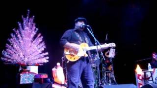 Raul Malo  &quot;Games Lovers Play&quot;