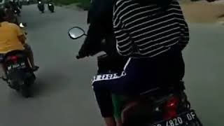 Download lagu PRANK HEY TAYO DI JALAN RAYA 😂 mp3 Download lagu PRANK HEY TAYO DI JALAN RAYA 😂 mp3