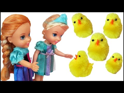 CHICKS ! Elsa & Anna toddlers - Chicken's Eggs - Farm