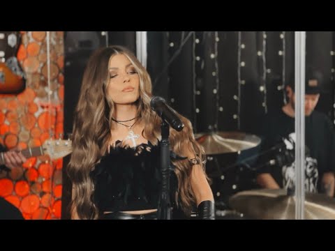 Clödie - HOLD ON | STUDIO LIVE SESSION