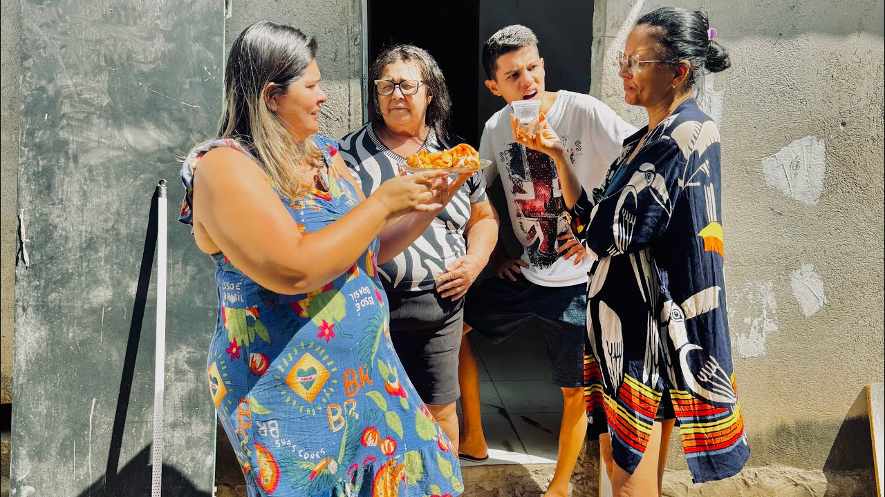 Só Não Pode Tocar Na Garrafa! / Olha Que Churrasco Esse De Chiquinho 😂😂