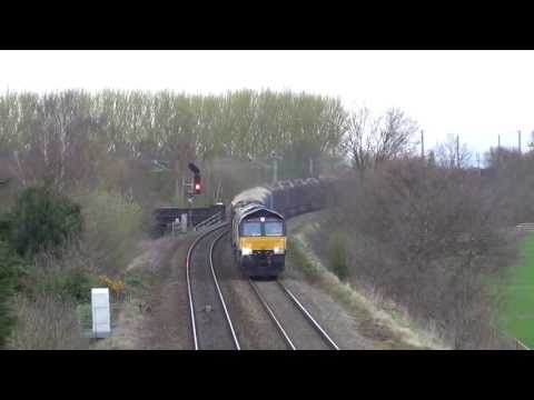 Colas 66850 Powers Through Moore 6J37 Logs @ Acton Grange Junction