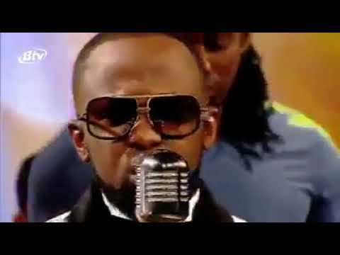 Mosadi o ntshiwa di out