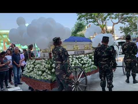 Day 4 Funeral, Getting ready for the Procession to the Sinait Cemetery.