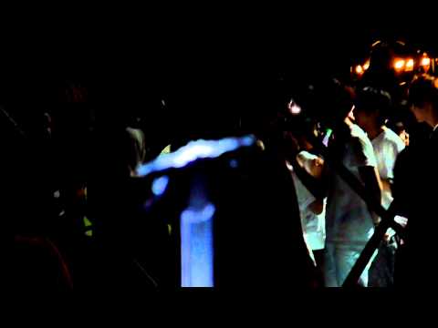 110701 Beast Malaysia Fanmeet - Hi-touch Session