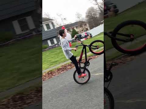 Wheelie to pegs #bikelife #wheeliebike #bikestunts #wheelieboyz #biketricks #stuntz #wheelie