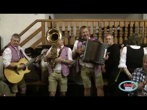 Alpin Schlawiner & Laterndl Trio -- Potpourri in der Halle