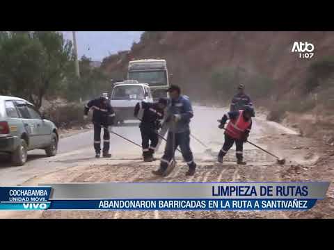 Limpian carretera Cochabamba–Santiváñez tras retiro de bloqueadores