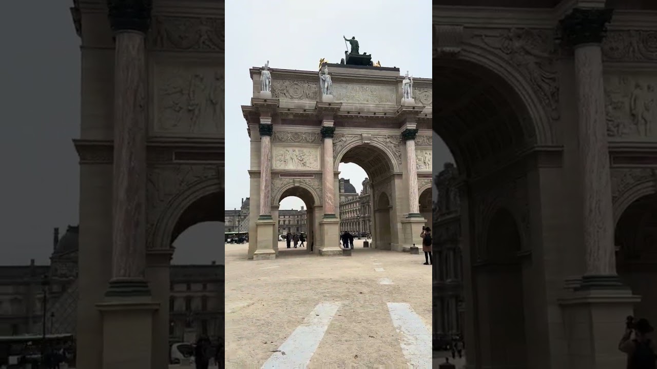 עגלת קפה ליד הלובר בפריז