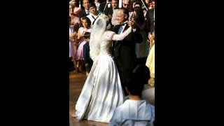 Download lagu Godfather dances with daughter... mp3