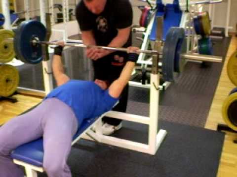 Kati Luoto Raw Bench Press 5x120kg (264 lbs)