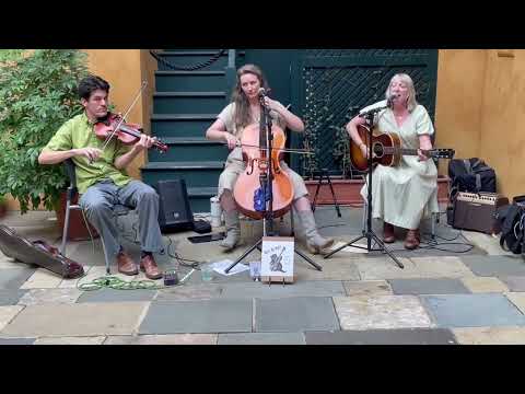 Nat & Kat Cajun String Duo video
