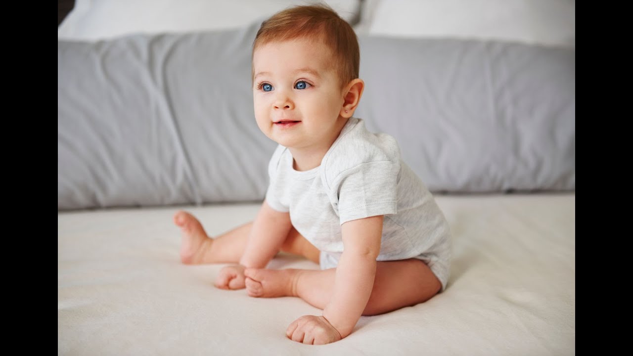 10 – Que faire lorsque mon bébé se déplace sur les fesses ?