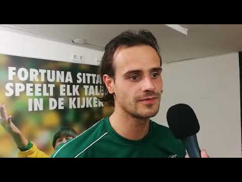 Lars Hutten na Fortuna - Helmond "Afgesproken met het team om het shirt van Djibril te tonen."