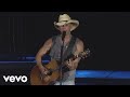 Kenny Chesney - Hemingway's Whiskey (Live)