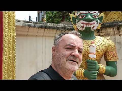 VIENTIANE DAY AND NIGHT WALK