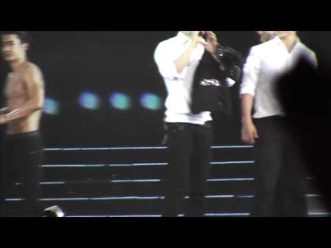120428 SS4 in Indonesia Ending Donghae Focus
