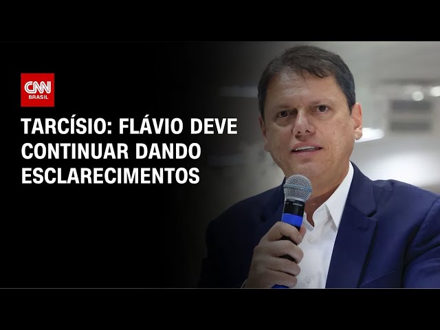 Tarcísio diz que Flávio Bolsonaro deve "continuar dando esclarecimentos" sobre Master | CNN 360º