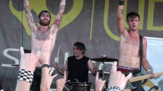 HD Of Mice &amp; Men - Seven Thousand Miles For What (Live at the Vans Warped Tour 2010)