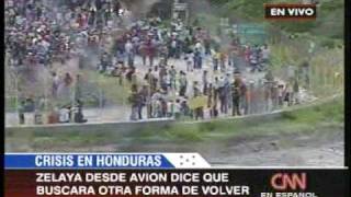 preview picture of video 'Prohiben el ingreso del presidente Zelaya vía Aerea a Honduras'