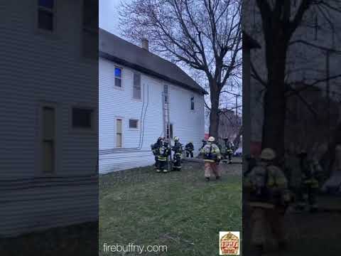 ‪Depew FD Working Fire: 550 Penora Street