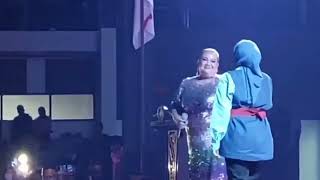 Download lagu Selfi Yamma Duet Aty Kodong_Keren Deh 'Kasmaran' Off Air Malam Teluk Bentuni mp3