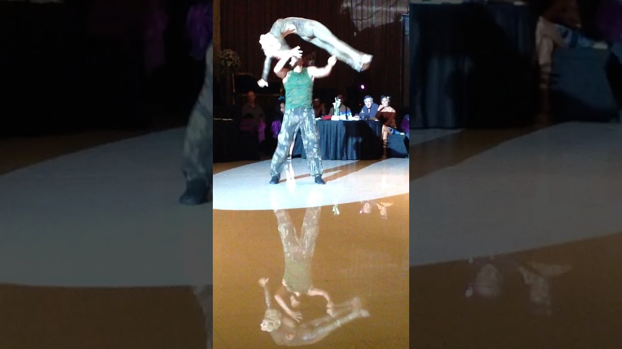 Welcome to the jungle Tango by Analia Carreño and Luis Ramirez #tango #dance #argentinetango #unique