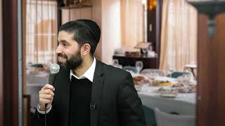 עבריין ממתין בלילה לרב מרדכי אליהו כדי לפגוע בו... 😨 מה קרה ואיך זה קשור לבבא סאלי?  סיפור מרטיט (הרב שניר גואטה) - התמונה מוצגת ישירות מתוך אתר האינטרנט יוטיוב. זכויות היוצרים בתמונה שייכות ליוצרה. קישור קרדיט למקור התוכן נמצא בתוך דף הסרטון