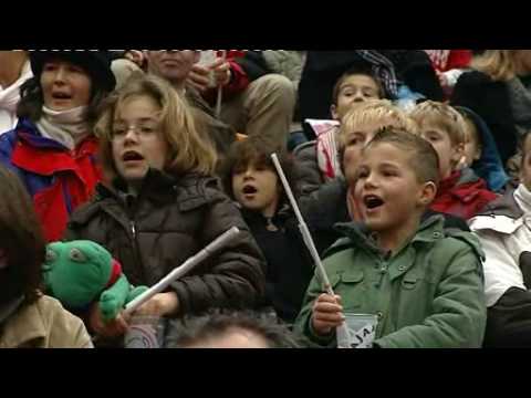 Ron Boszhard - Viert Sinterklaasfeest bij Ajax Kidsclub 
