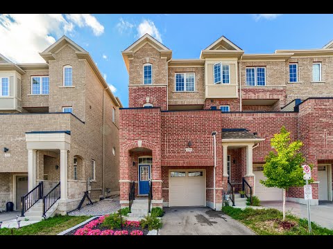 239 Harding Park Street, Newmarket Home for Sale - Real Estate Properties for Sale