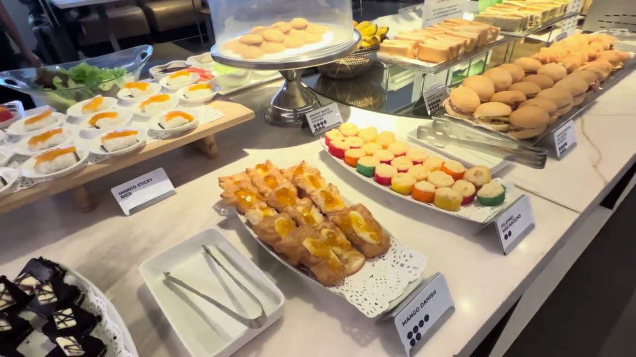 Philippine Airlines Mabuhay Lounge thumbnail