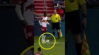 Esse gol deveria valer?