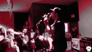 The So So Glos - Wrecking Ball @ Shea Stadium